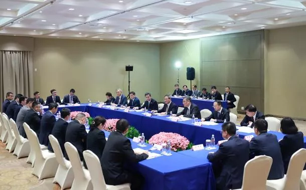 Primeiro-ministro chinês diz que a economia chinesa é capaz de resistir a qualquer choque externo