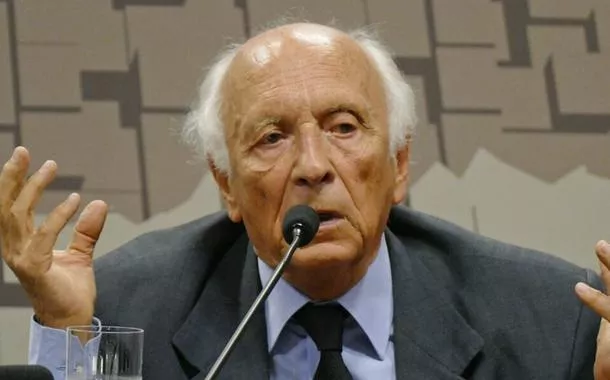 "Eles vão sair perdendo", afirma Rubens Ricupero sobre tarifaço de Trump contra o Brasil