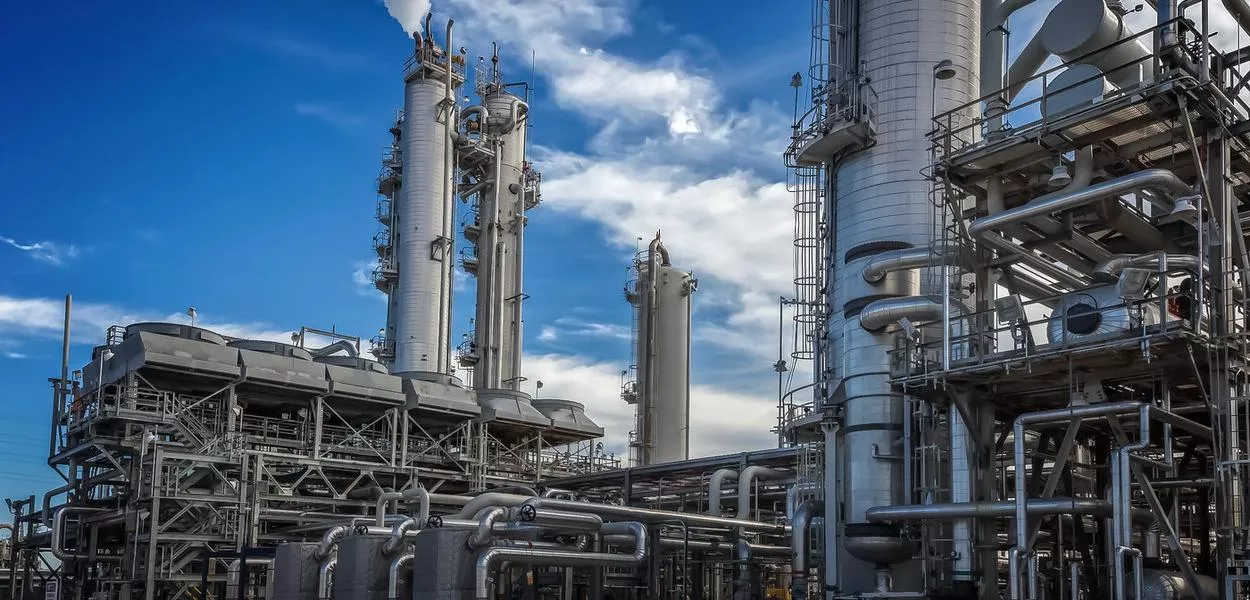 Indústria química anuncia investimentos bilionários após aprovação de estímulos do governo Lula