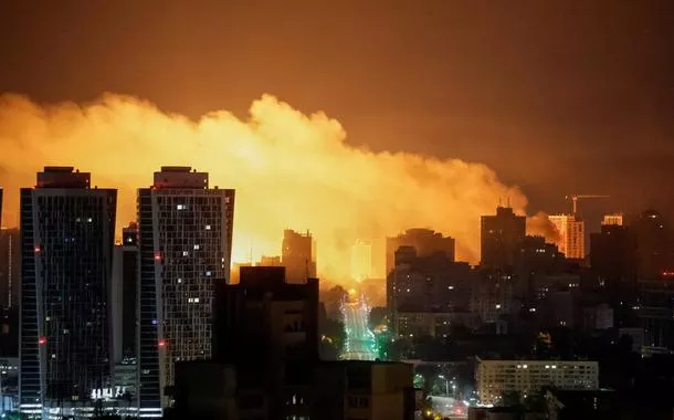 Explosão em Kiev após ataque russo com drones - 10/07/2015 