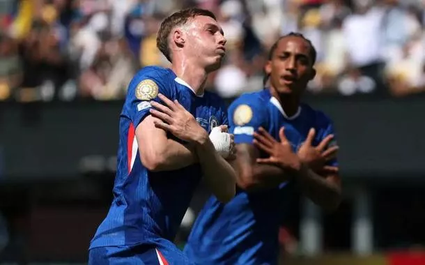 Sob a batuta de Palmer, Chelsea derrota PSG para conquistar o mundo
