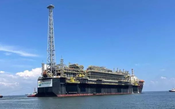Navio-plataforma P-78 parte de Singapura para o campo de Búzios e deve antecipar produção de petróleo no pré-sal