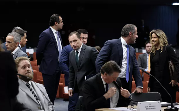 Mauro Cid, Jair Bolsonaro e advogados em interrogatório no STF