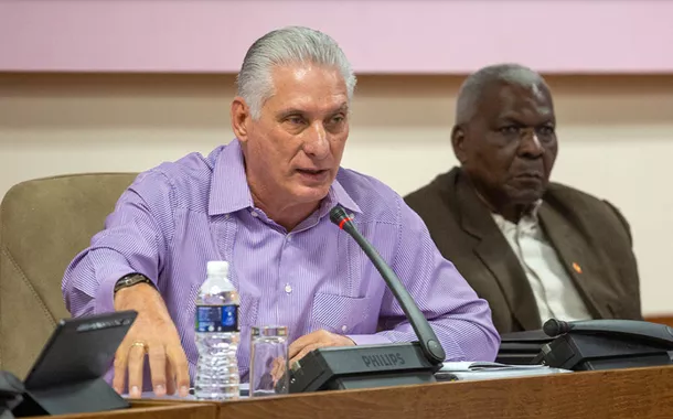 Díaz-Canel fala à Comissão de Economia do Parlamento cubano