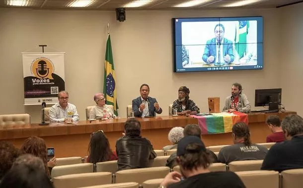 Parlamentares e acadêmicos articulam frente popular em defesa da soberania digital