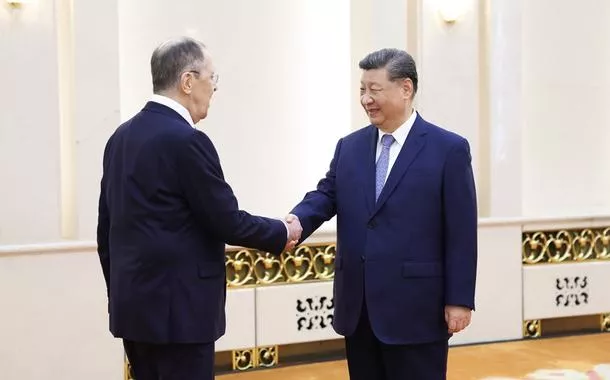 Xi Jinping recebe o chanceler russo Sergei Lavrov em Beijing