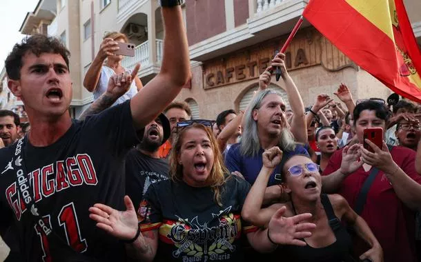 Manifestação contra imigrantes em Torre Pacheco, na Espanha
