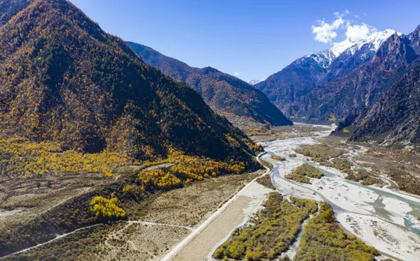 Rio Nyingchi, Tibete