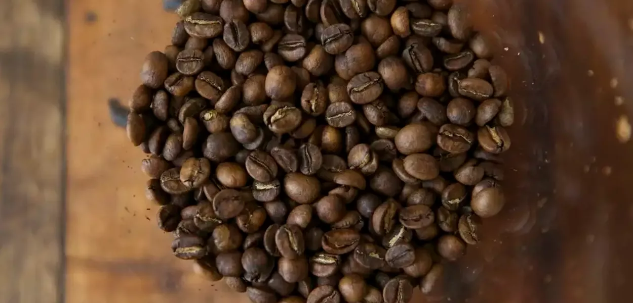 Grãos torrados de café