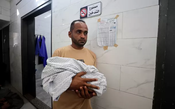Fome mata bebê de seis semanas em Gaza