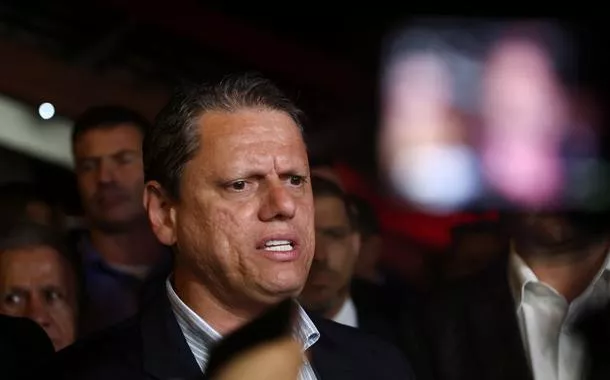 Tarcísio fala em conceder crédito a exportadores afetados por tarifaço