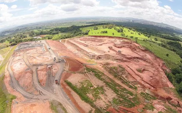 Visão aérea de um terreno em São Leopoldo-RS