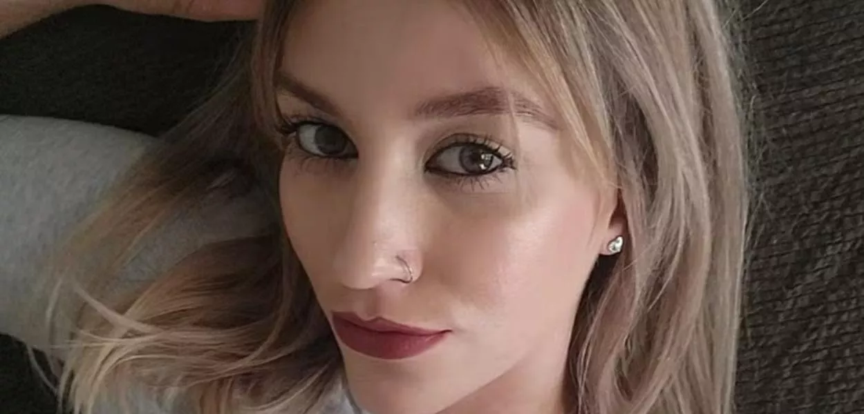 Anne Leigh McKenzie, de 27 anos, foi assassinada a tiros por Ian Alexander Bruder Hay