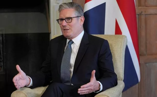 Premiê britânico diz que reconhecimento do Estado palestino deve fazer parte de plano de paz mais amplo