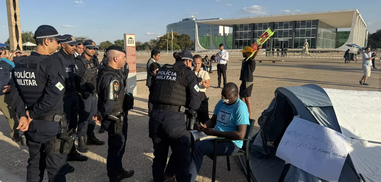 Hélio Lopes em ato contra STF