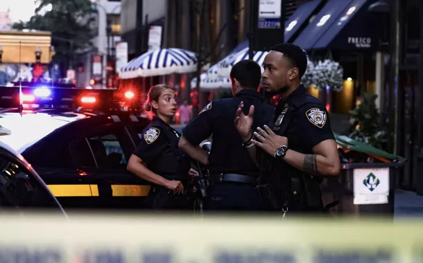 Policiais após tiroteio em Nova York