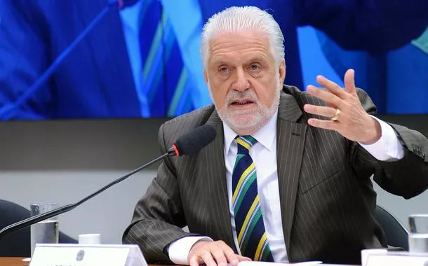 Líder do governo no Senado descarta reunião entre Lula e Trump antes do início das tarifas