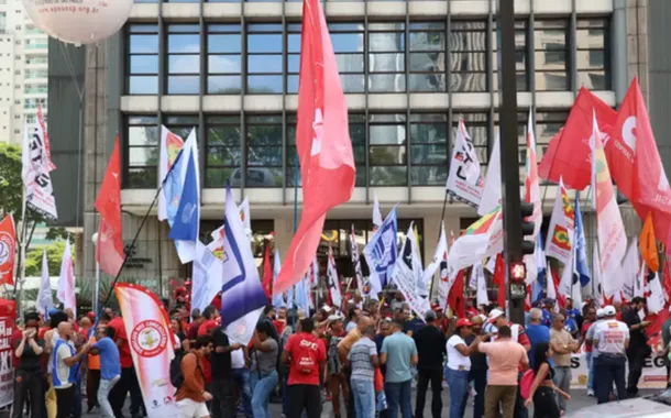 Centrais sindicais denunciam conluio entre Trump e bolsonaristas