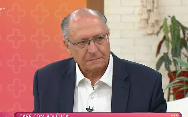 'Lula ficou preso um ano e meio e nunca quis derrubar a democracia nem o Judiciário', diz Alckmin (vídeo)