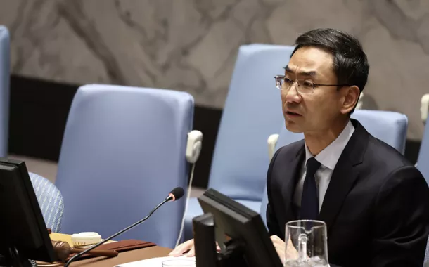 China pede esforços para solução política da crise na Ucrânia em momento considerado decisivo