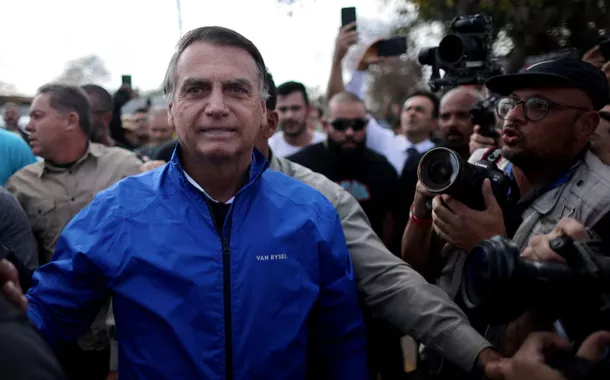 Ministros do STF foram pegos de surpresa por prisão de domiciliar de Bolsonaro, diz Reuters