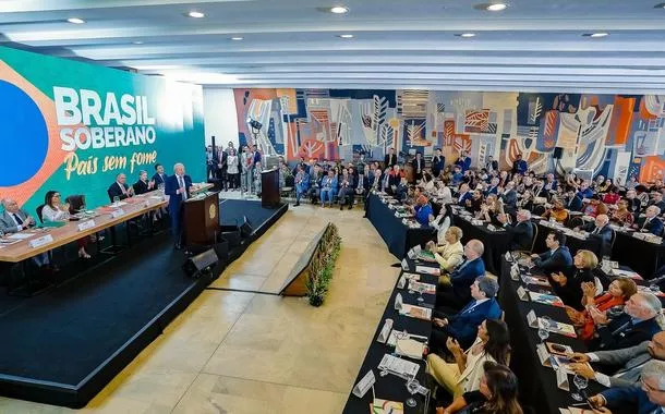 Lula: "nossa democracia está sendo questionada, nossa soberania atacada e nossa economia agredida"