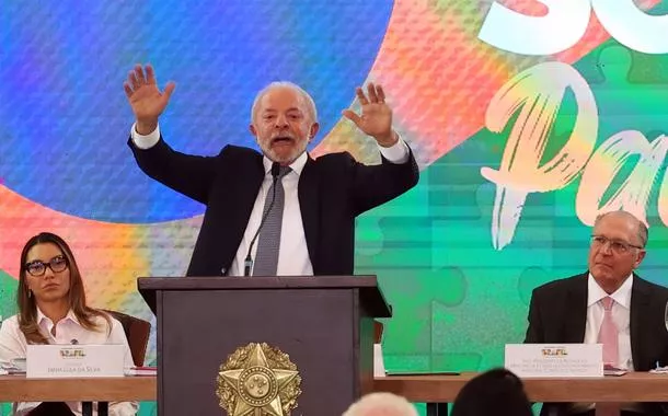 Emocionado, Lula cobra medidas radicais contra causadores do mal e avisa: "Se o país cair na mão de outro governo, a fome volta"