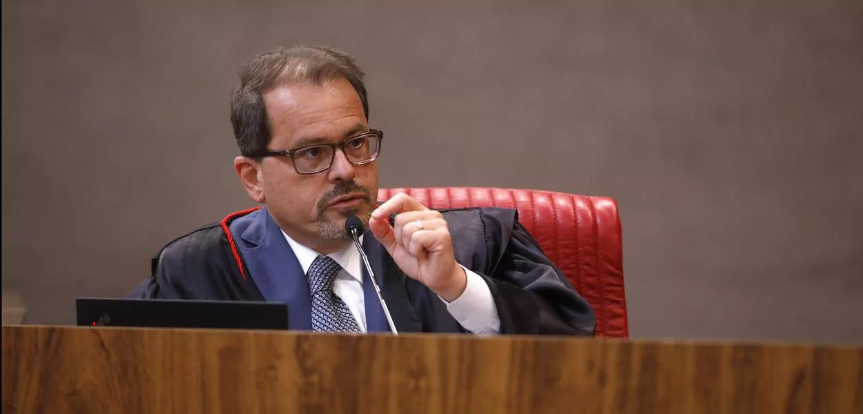 Floriano de Azevedo Marques