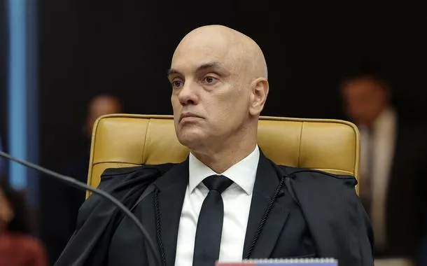 Moraes autoriza visitas de familiares a Bolsonaro durante prisão domiciliar