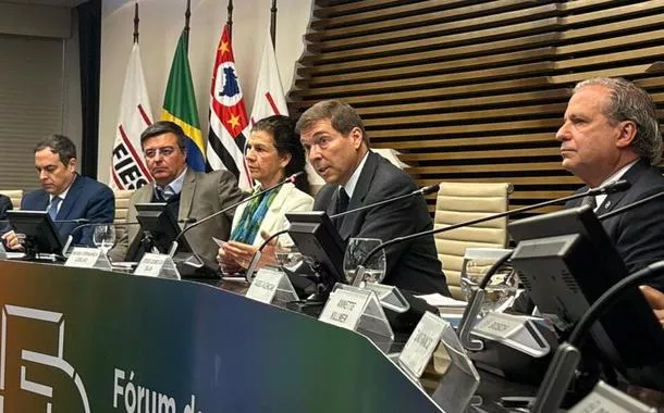 Josué Gomes diz que EUA "pagarão caro" por guerra tarifária e defende "indústria de transformação como locomotiva"
