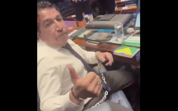 Magno Malta em protesto pró-Bolsonaro no Congresso Nacional