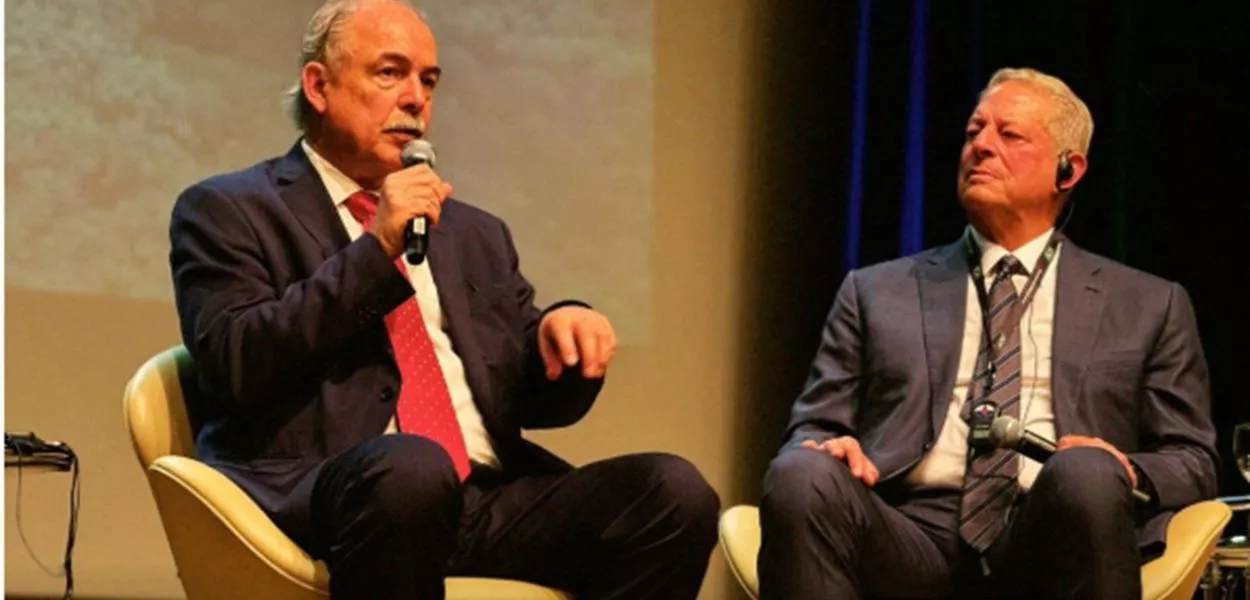 Mercadante ao lado de Al Gore