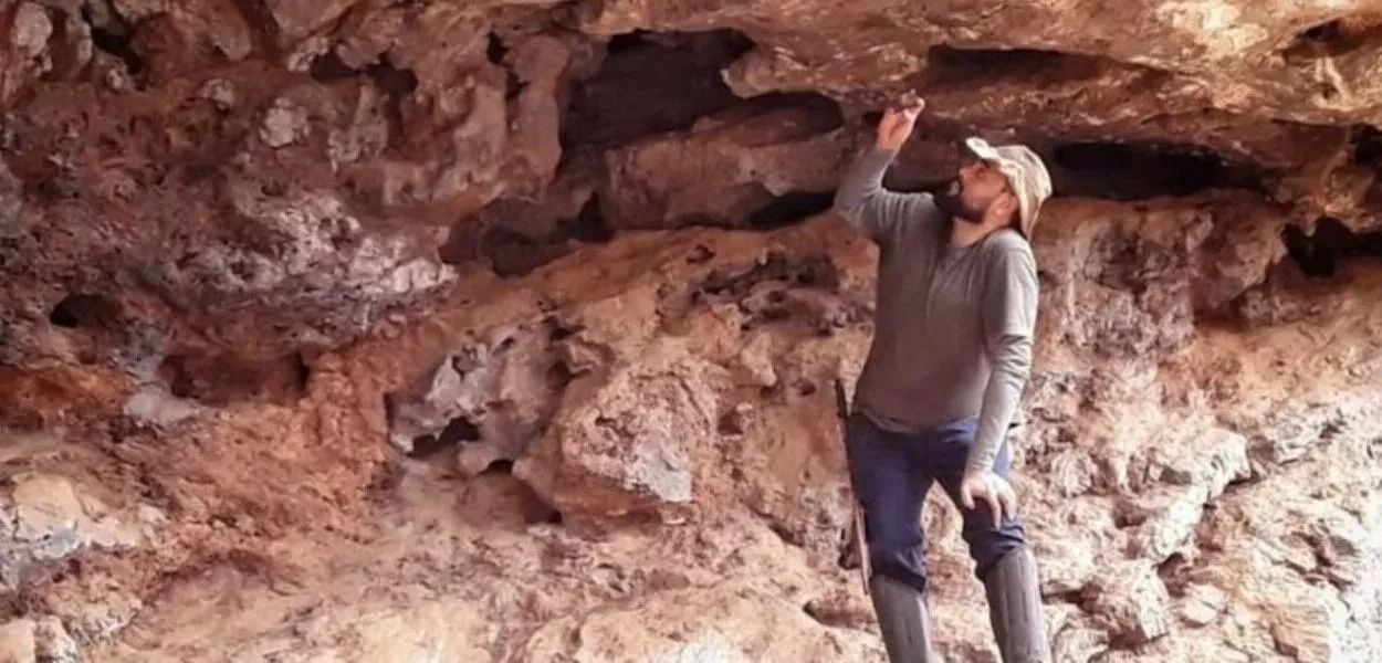 Inspeção de caverna