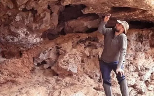 Inspeção de caverna