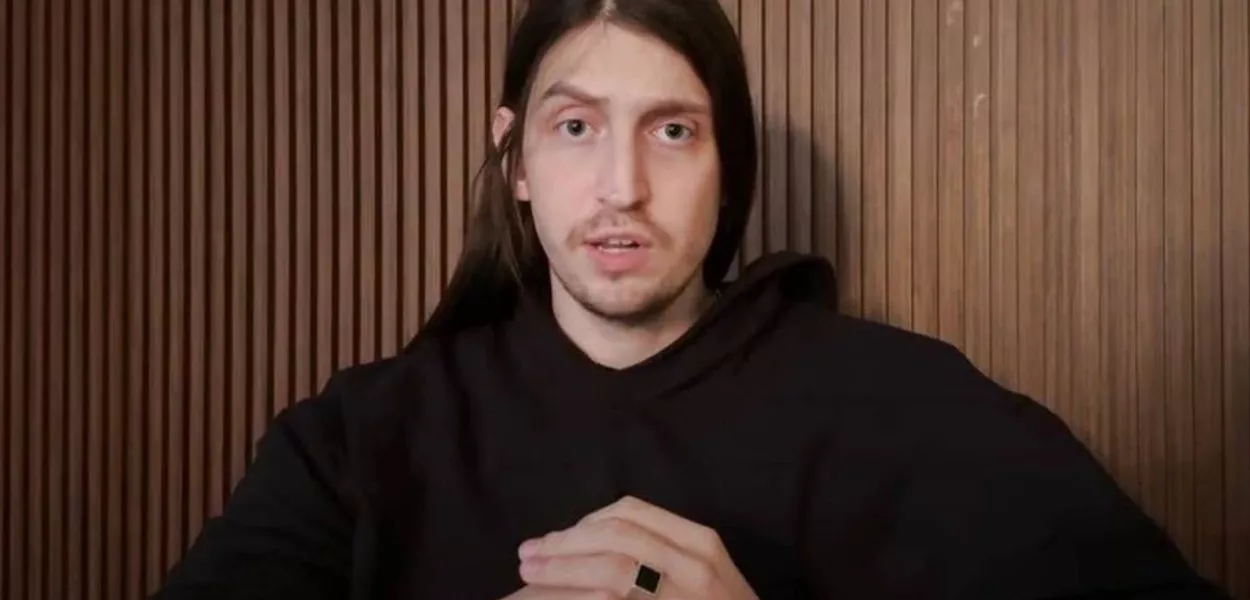 O influenciador Felca em vídeo