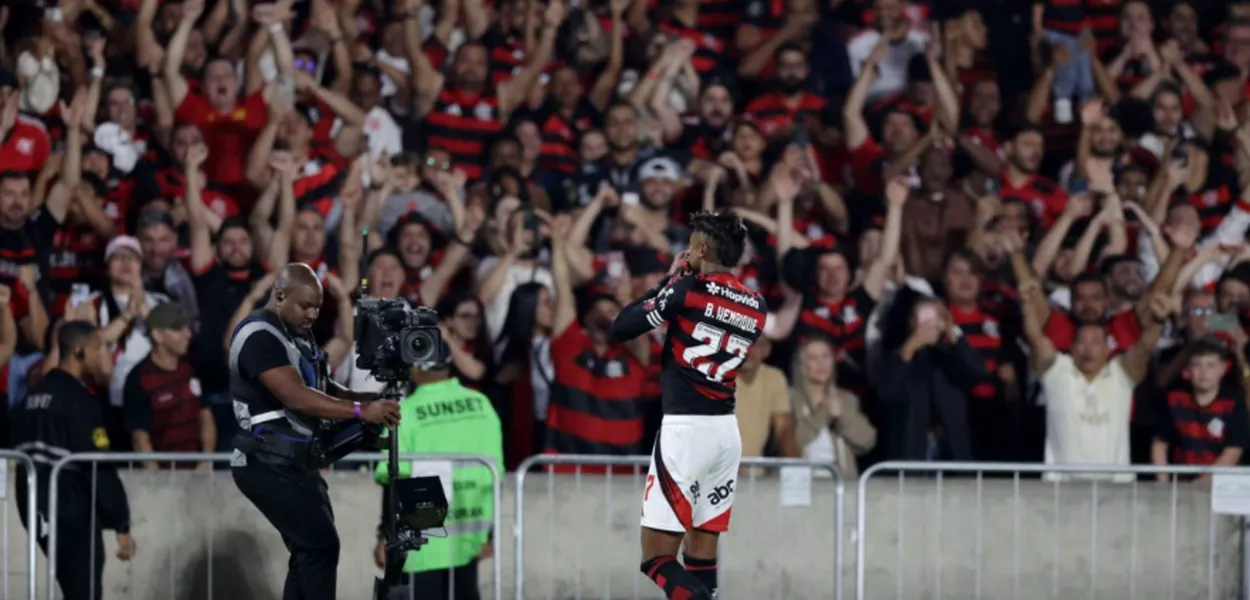 Flamengo vence o Inter no Maracanã
