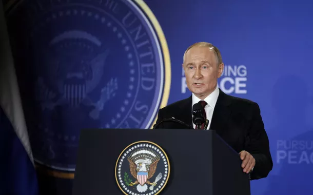 Rússia vê vitória enquanto Trump adota abordagem de Putin para encerrar guerra na Ucrânia