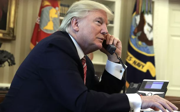 Trump diz que acordo de paz é melhor que cessar-fogo após telefonema com Zelensky
