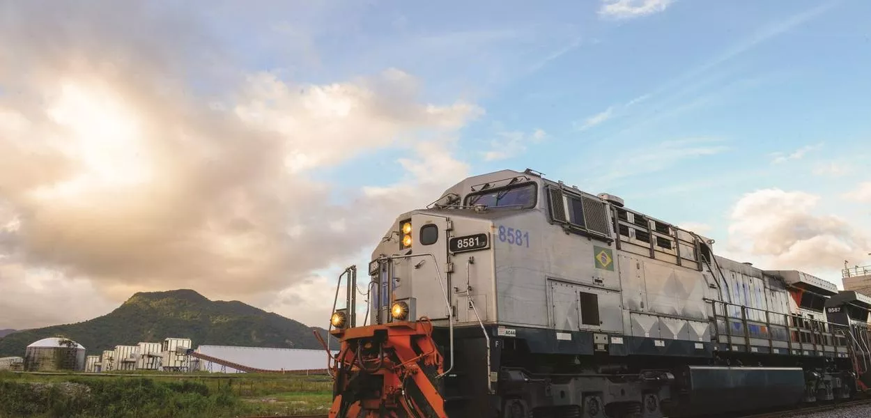 Trem na Ferrovia Centro Atlântica