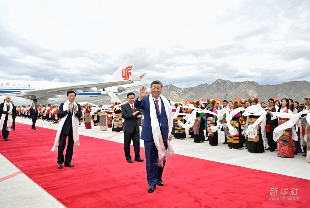 Xi Jinping dirige delegação a Lhasa para celebração do 60º aniversário da fundação da Região Autônoma de Xizang