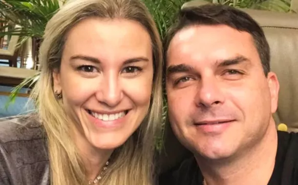 Esposa de Flávio Bolsonaro foi “criadora e última editora” de documento em que Jair Bolsonaro pede asilo político a MIlei