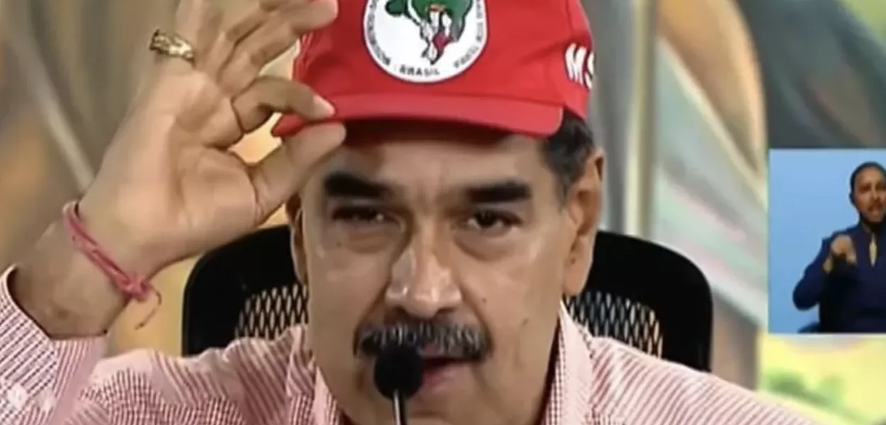 Nicolás Maduro com boné do MST