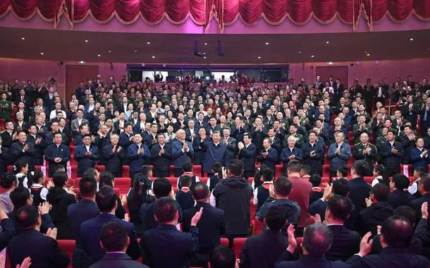Xi participa de gala que marca 60º aniversário da fundação da Região Autônoma de Xizang