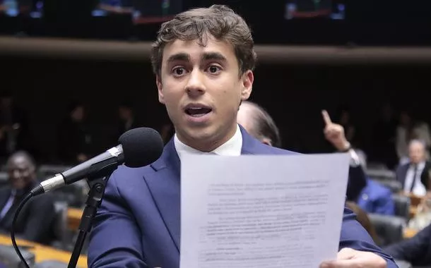 Mensagens obtidas pela PF expõem 'treta' entre Eduardo Bolsonaro e Nikolas Ferreira