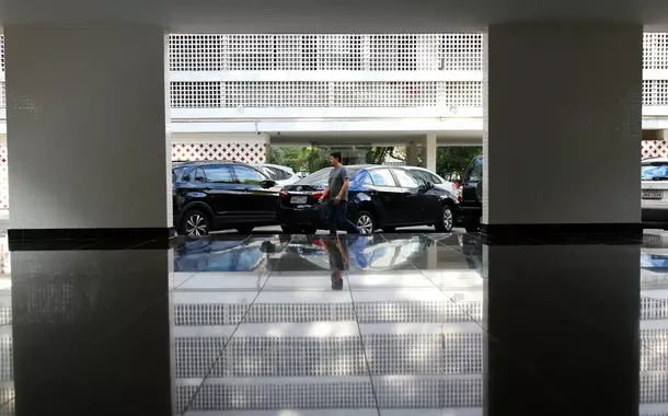 Proporção de brasileiros que moram sozinhos cresce 52% em 12 anos