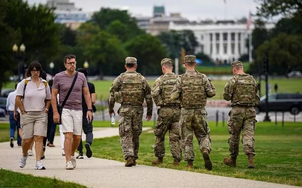 Trump planeja enviar militares para Chicago após exibição de poder na capital