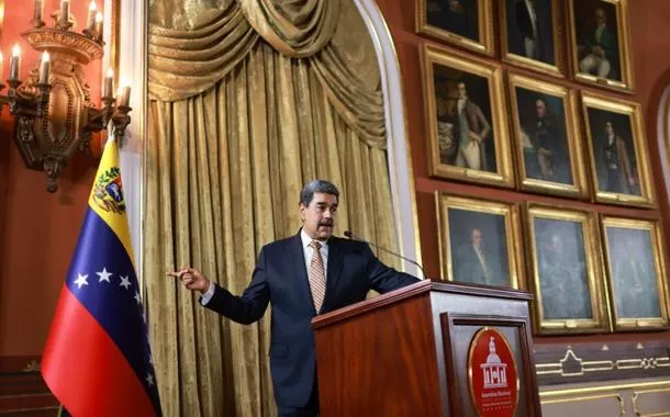 Maduro agradece apoio internacional e critica intervenções dos EUA em discurso no Parlamento
