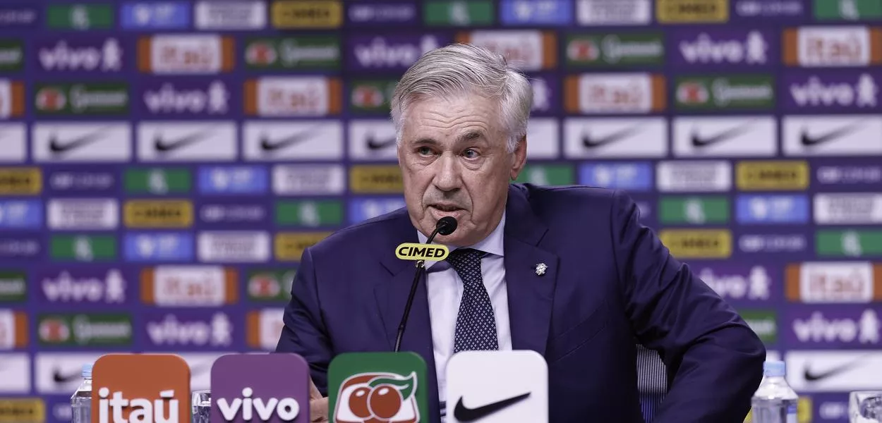 O treinador Carlo Ancelotti anunciou nesta segunda-feira (25) a lista de convocados da Seleção Brasileira para as rodadas das Eliminatórias para a Copa do Mundo de 2026. O Brasil enfrentará o Chile no Rio de Janeiro, e a Bolivia , em El Alto.