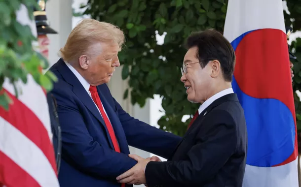 Trump ataca Coreia do Sul horas antes de encontro com presidente e diz que se reunirá com Kim Jong Un