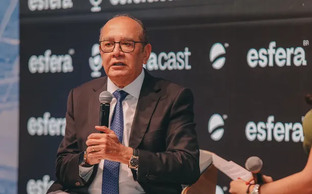 Gilmar Mendes reage a mensagens de Bolsonaro e Eduardo reveladas pela PF